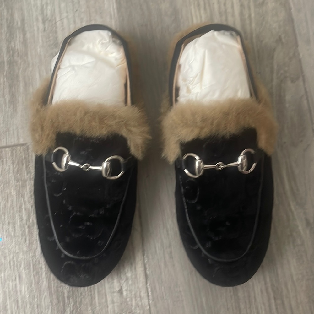 Gucci kids suede slippers size 29
